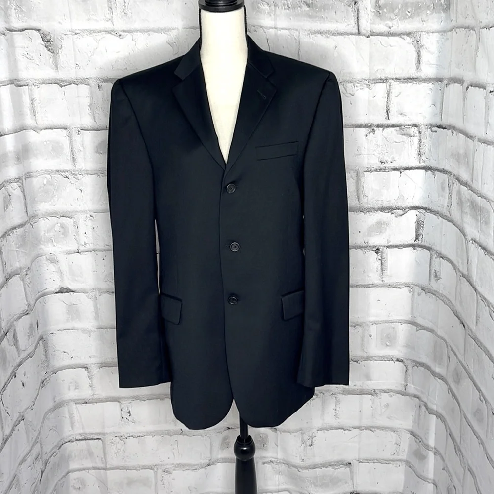 Burberry Men's Black Three-Button Wool Blazer